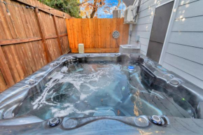 1976 AccessibleGem Jacuzzi Sleep13 ChinaTown 20mins DT
